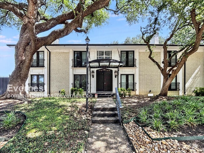 7807 Meadow Park Dr
