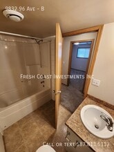 9832-9896 96 Ave in Grande Prairie, AB - Building Photo - Building Photo