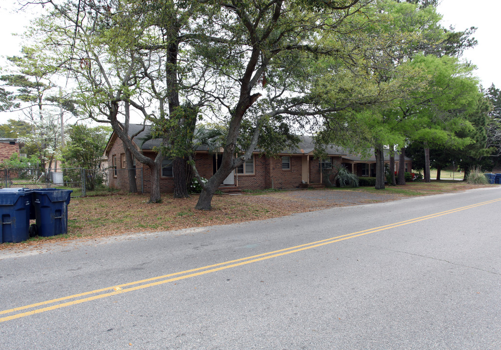 302 10th Ave S in Myrtle Beach, SC - Building Photo