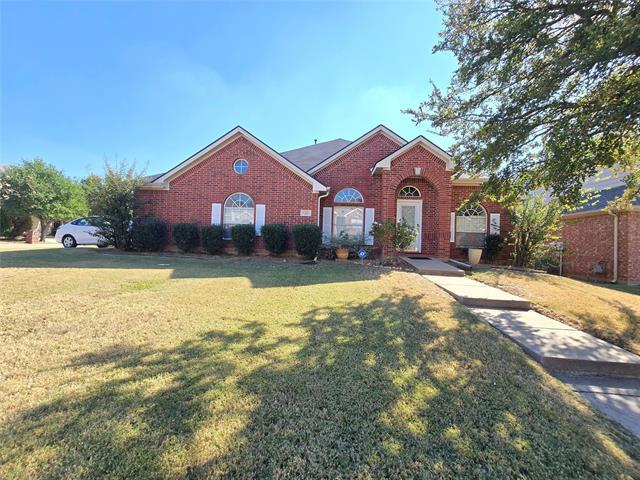 5213 Meadowland Dr in Fort Worth, TX - Building Photo