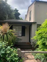 585 California St in Mountain View, CA - Building Photo