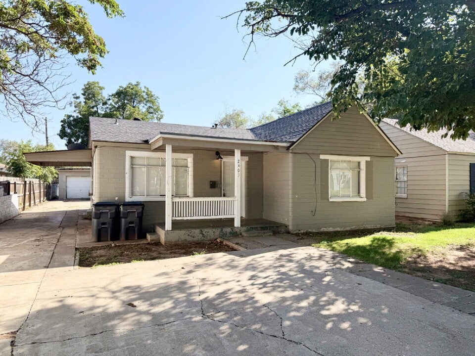 2403 22nd St in Lubbock, TX - Building Photo