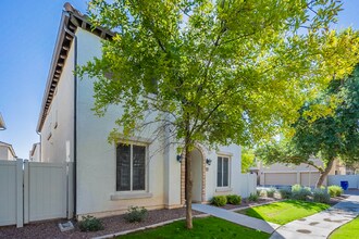 902 S Adam Way in Gilbert, AZ - Building Photo - Building Photo