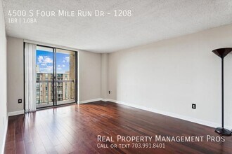 4500 S Four Mile Run Dr in Arlington, VA - Building Photo - Building Photo