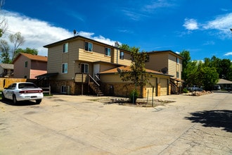 212-218 Longs Peak in Longmont, CO - Building Photo - Building Photo