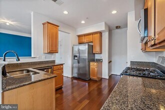 13600 Salk St in Herndon, VA - Building Photo - Building Photo