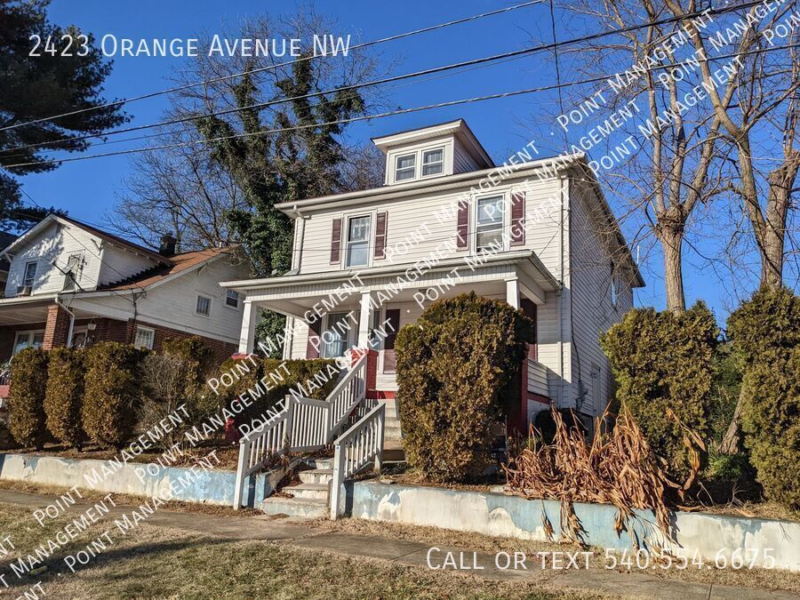 2423 Orange Ave NW in Roanoke, VA - Building Photo