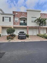10320 SW Stephanie Way, Unit 7210 in Port St. Lucie, FL - Building Photo