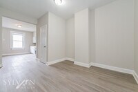 410 S Newkirk St photo'