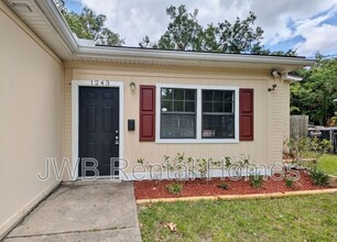 1243 Denaud St in Jacksonville, FL - Building Photo - Building Photo