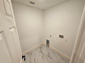 1640 Strathmore Cir in Mount Dora, FL - Building Photo - Building Photo