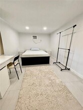 2310 N 57th Way in Hollywood, FL - Building Photo - Building Photo