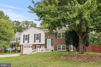 5590 Neddleton Ave, Unit 1 in Woodbridge, VA - Building Photo - Building Photo