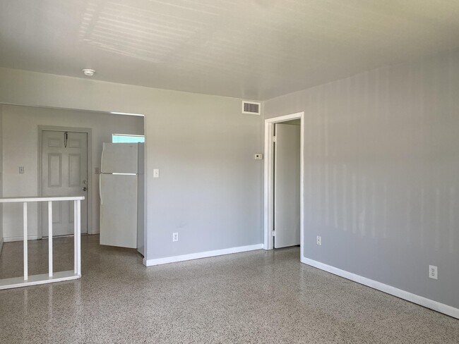595 Cinnamon Dr, Unit 1 in Satellite Beach, FL - Building Photo - Building Photo