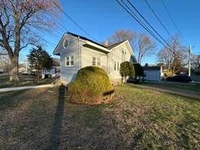 187 Danforth St in Framingham, MA - Building Photo - Building Photo