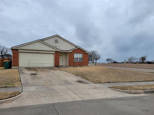 240 Tulane Dr in Glenn Heights, TX - Building Photo