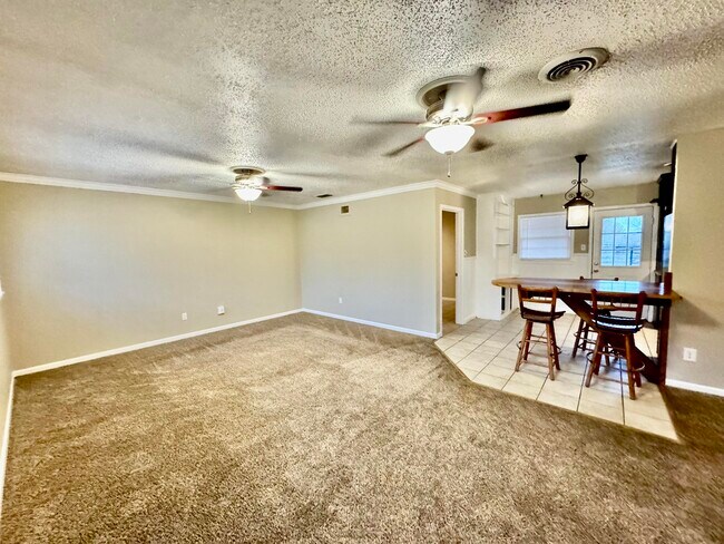 4910 9th St in Lubbock, TX - Building Photo - Building Photo
