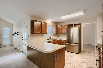 5648 S Iris Way in Littleton, CO - Building Photo - Building Photo
