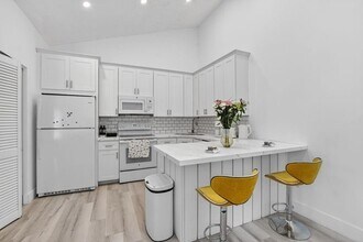 9903 Boca Gardens Trail in Boca Raton, FL - Building Photo - Building Photo