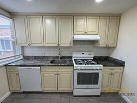 194 Kelton St in Boston, MA - Building Photo