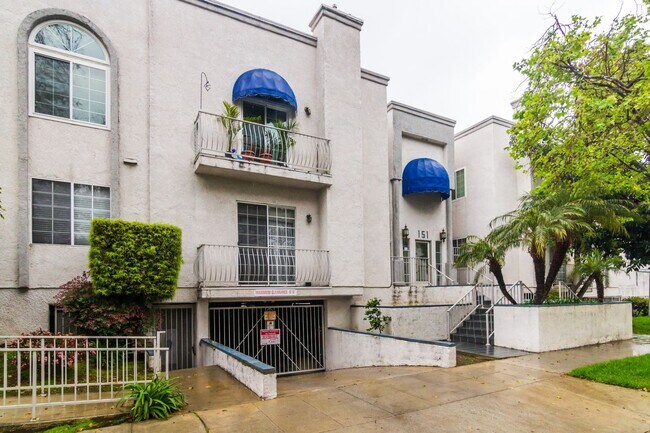 property at 151 N Maple St