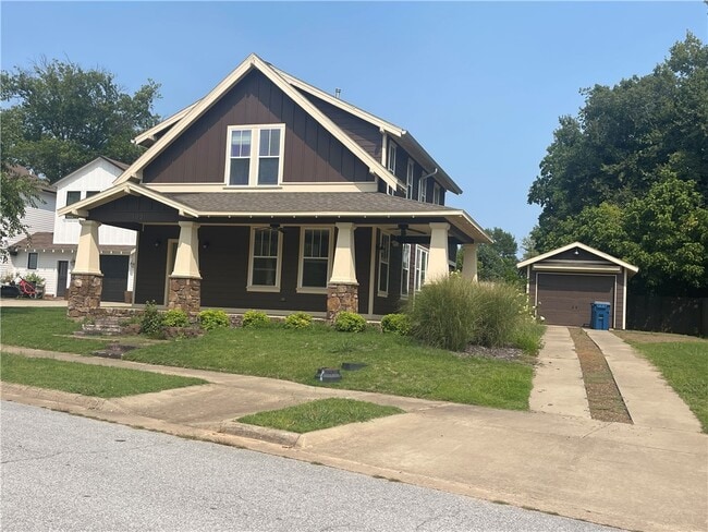 property at 103 SE G Ct