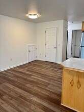 4865 W Reliance Rd, Unit Unit 2 in Wasilla, AK - Building Photo - Building Photo