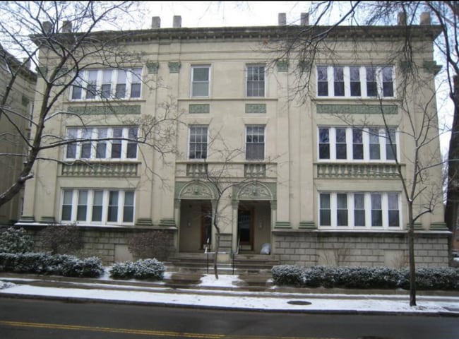 54 Egmont St in Brookline, MA - Building Photo - Building Photo