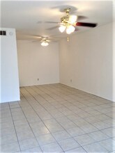 8201 Richmond Ave. in Houston, TX - Building Photo - Building Photo
