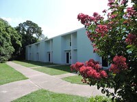 Building Photo - Villas Sur La Riviere 2 Story Townhouses! Apartments in Gulfport, Mississippi