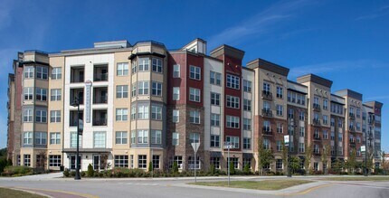 Harbor Vista at Crawford Street in Portsmouth, VA - Foto de edificio - Building Photo
