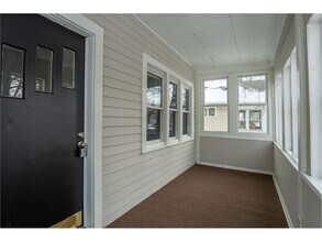 1220 Burr St N in St. Paul, MN - Building Photo - Building Photo