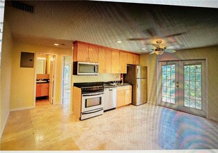 1330 Holly Heights Dr in Fort Lauderdale, FL - Building Photo - Building Photo