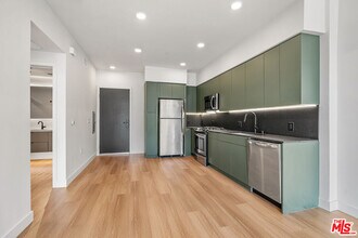 10601 Washington Blvd in Culver City, CA - Building Photo - Building Photo