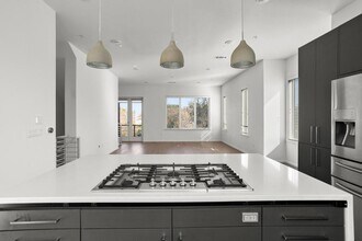 3100 Menchaca Rd in Austin, TX - Building Photo - Building Photo