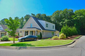 397 Arbor Wy in Auburn, AL - Foto de edificio - Building Photo