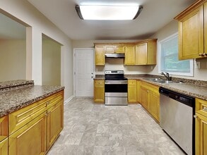 4581 Cedar Ridge Trail in Stone Mountain, GA - Building Photo - Building Photo