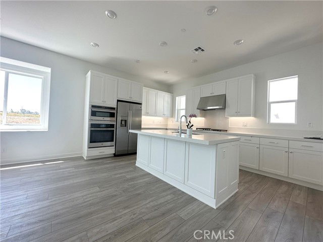 322 Tank in Irvine, CA - Building Photo - Building Photo