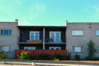 Desert Atrium Apartments in Tucson, AZ - Building Photo - Building Photo