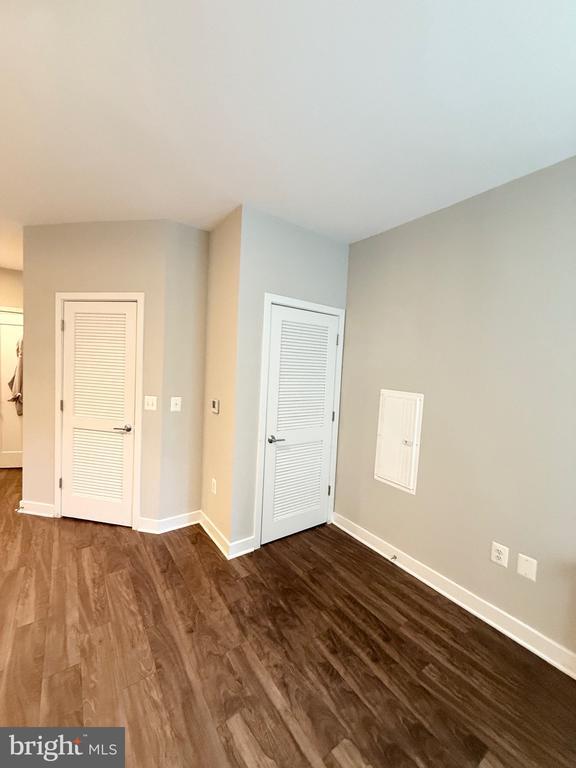 property at 989 S Buchanan St
