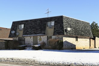 5707 Ashland Ave in Lorain, OH - Foto de edificio - Building Photo