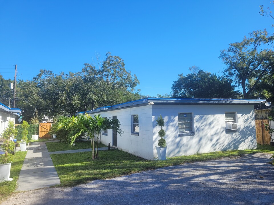 732 W Anderson St in Orlando, FL - Building Photo