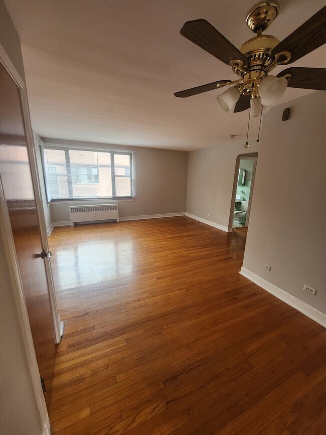 7363 N Winchester Ave in Chicago, IL - Building Photo - Building Photo