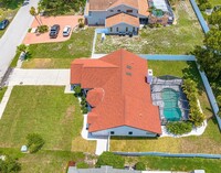 1302 83rd St NW in Bradenton, FL - Foto de edificio - Building Photo