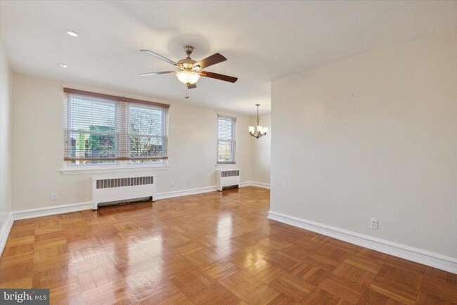 918 Vernon Rd-Unit -2 in Philadelphia, PA - Foto de edificio - Building Photo