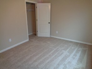 10185 Sorrento Pl in Cordova, TN - Foto de edificio - Building Photo