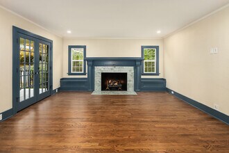 10425 Des Moines Memorial Dr S in Seattle, WA - Building Photo - Building Photo