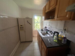87-35 165th St in Queens, NY - Building Photo - Building Photo