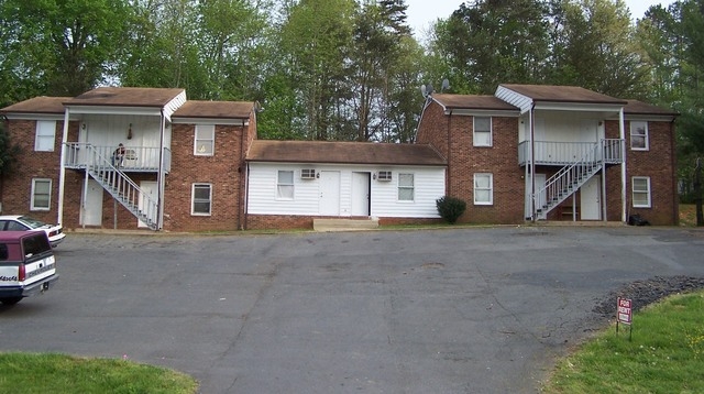 Bridgewood Apartments in Asheboro, NC - Foto de edificio - Building Photo