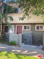 20258 Cohasset St in Los Angeles, CA - Building Photo